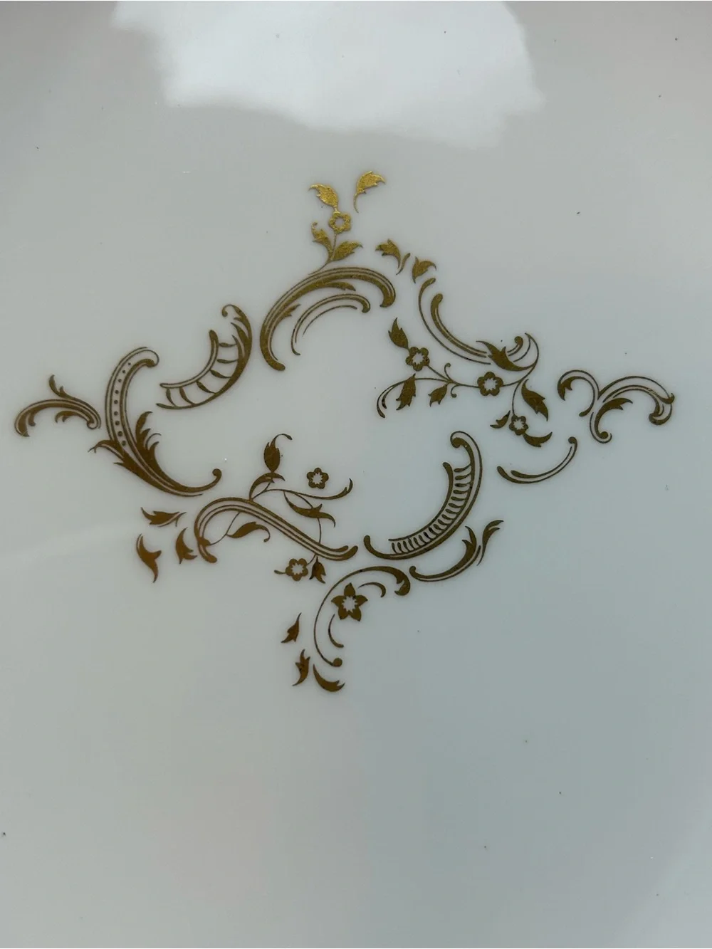 ROYAL DOULTON MONTEIGNE 4954 Bone China Oval Vegetable Bowl Serving White Gold